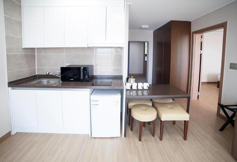 جناح جونيور, Dongwon Youthhostel