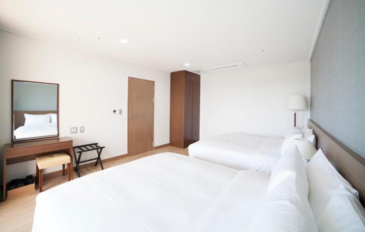 جناح جونيور, Dongwon Youthhostel