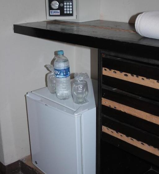 标准三人间, Al Sereno Hotel Y Spa