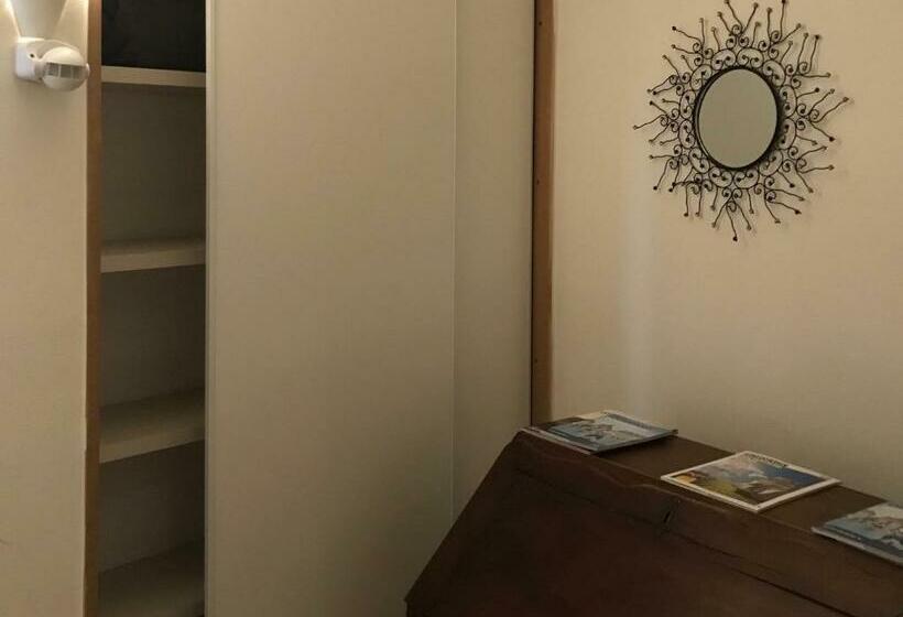 اتاق استاندارد, B&b Le Miroir Aux Fées Bordeaux