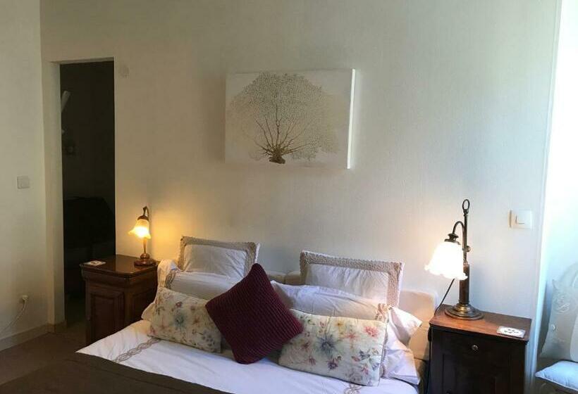 اتاق استاندارد, B&b Le Miroir Aux Fées Bordeaux