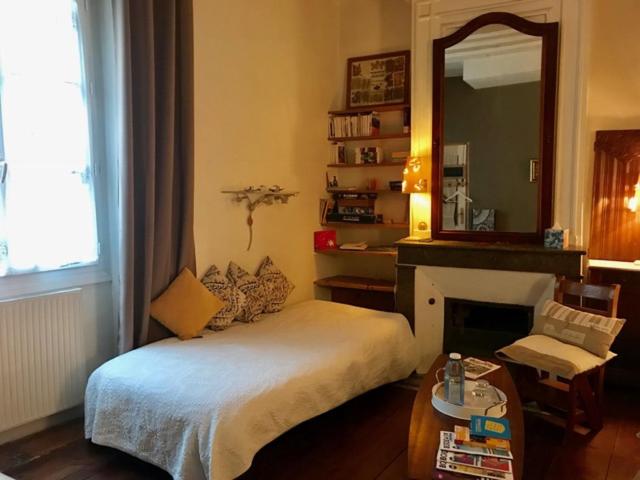 标准三人间, B&b Le Miroir Aux Fées Bordeaux