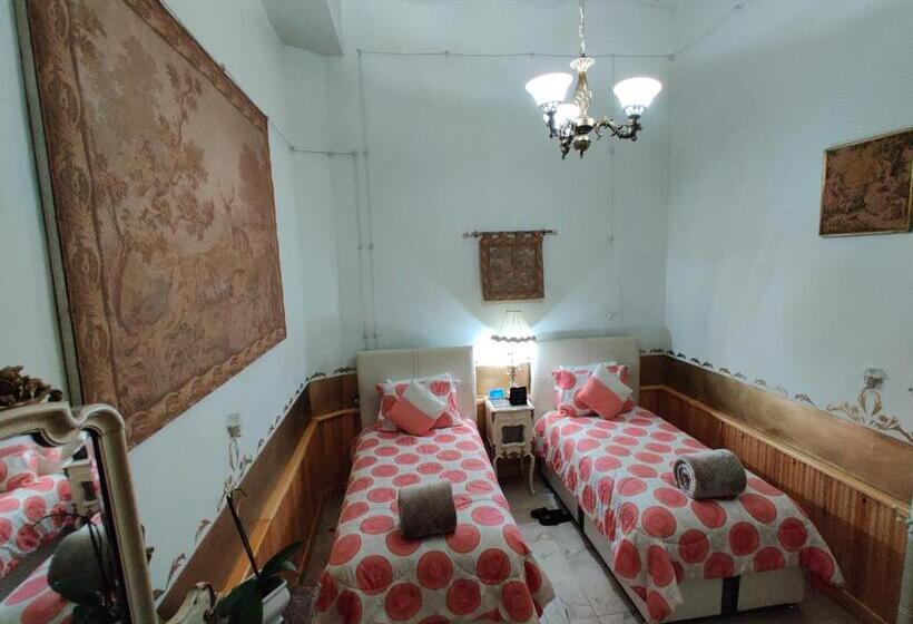 سوییت اجرایی, Azcami Boutique