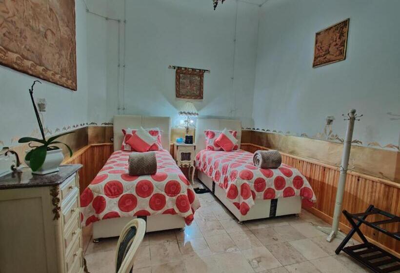 سوییت اجرایی, Azcami Boutique