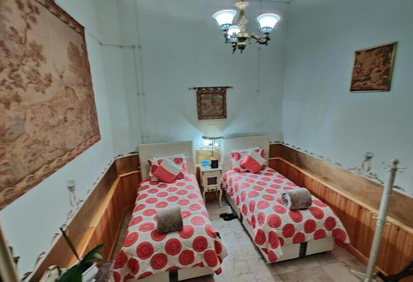 سوییت اجرایی, Azcami Boutique