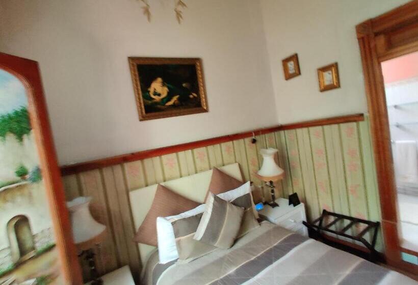 سوییت, Azcami Boutique