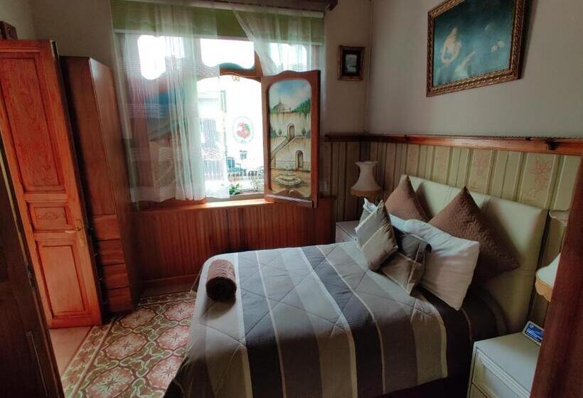 سوییت, Azcami Boutique