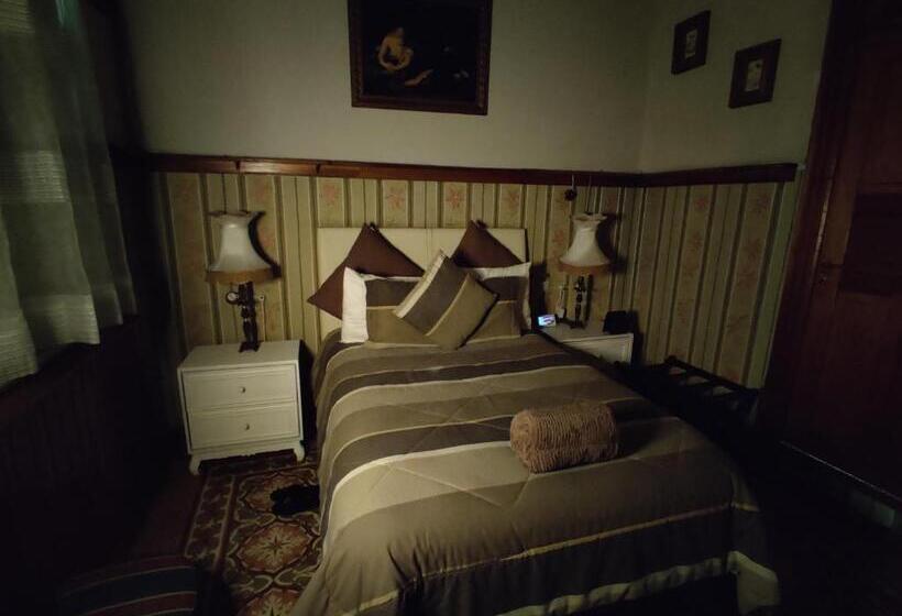 سوییت, Azcami Boutique