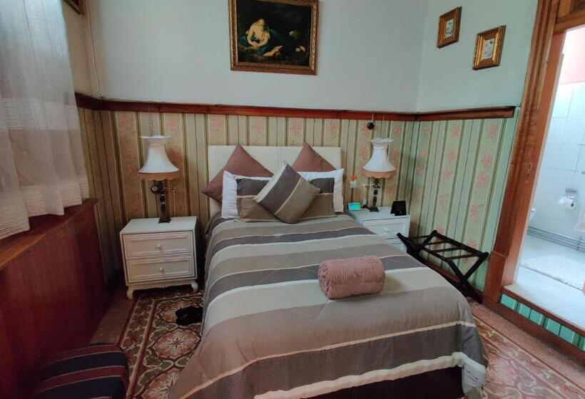 سوییت, Azcami Boutique