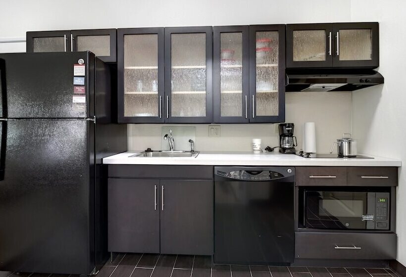 جناح لذوى الاحتياجات الخاصة, Candlewood Suites Waco, An Ihg