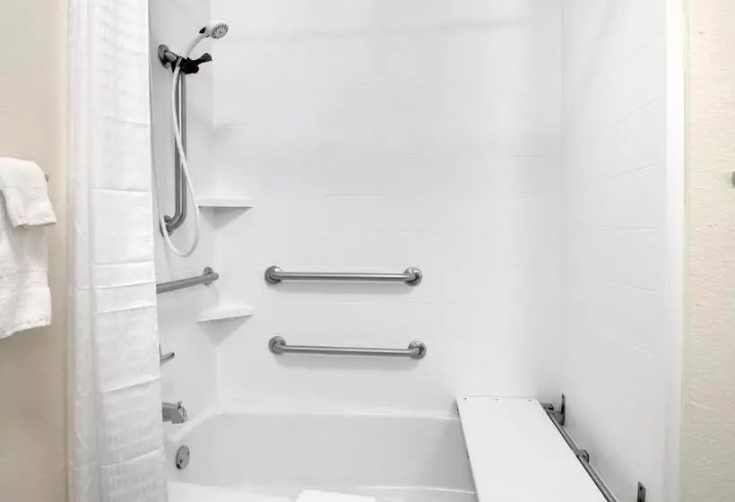 身障者適用キングサイズベッドルーム, Candlewood Suites Waco, An Ihg