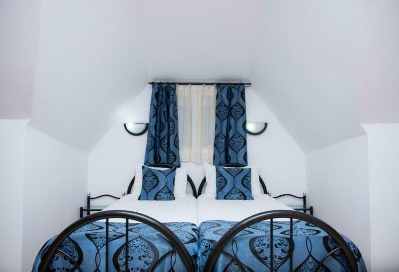اتاق استاندارد, Cormoran Resort