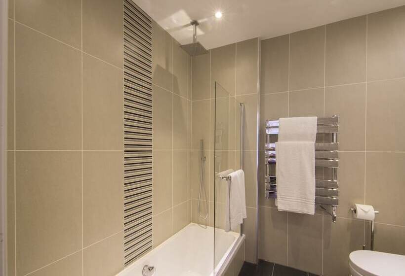 استودیوی استاندارد, Court Residence Apart
