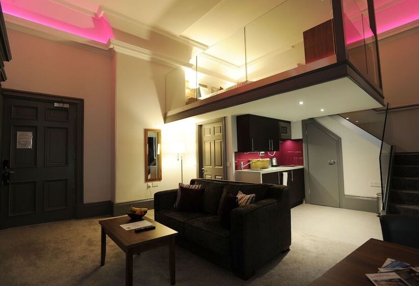 جناح دوبلكس, Court Residence Apart