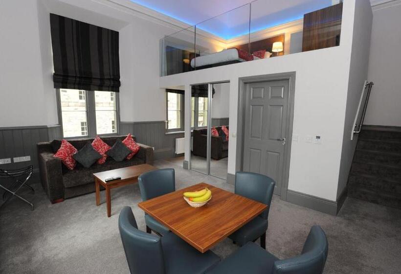 جناح دوبلكس, Court Residence Apart