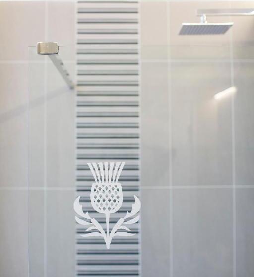 جناح, Court Residence Apart