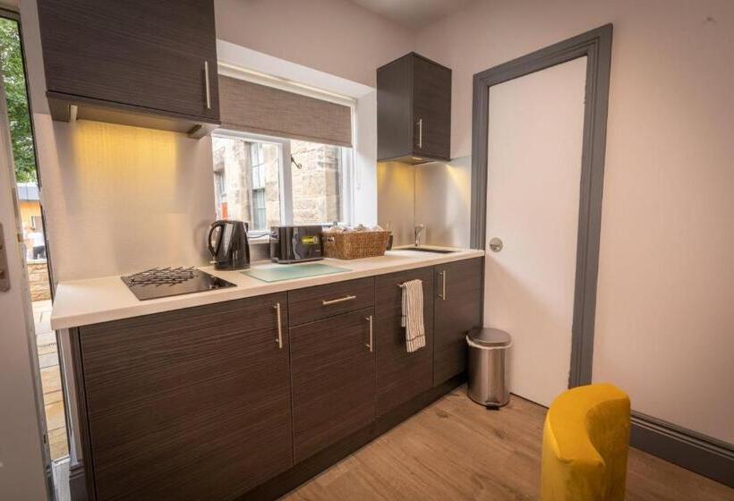 شقة غرفتين, Court Residence Apart