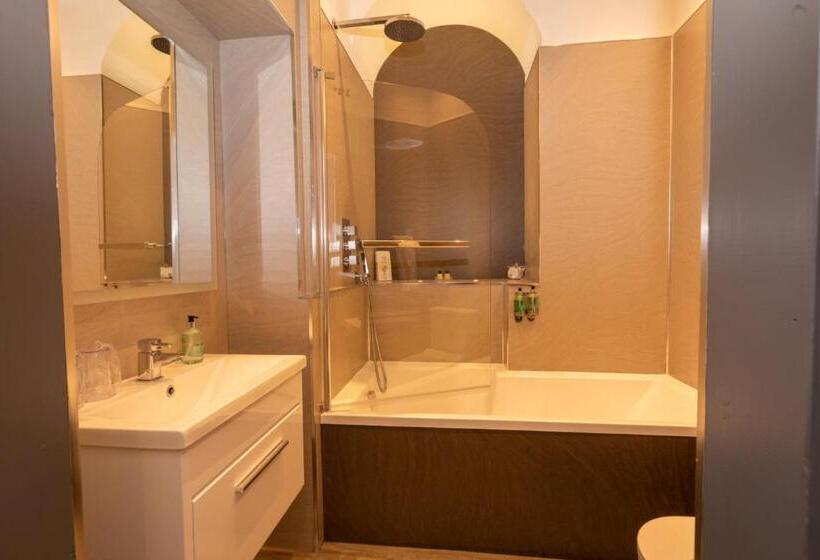 آپارتمان 2 خوابه, Court Residence Apart
