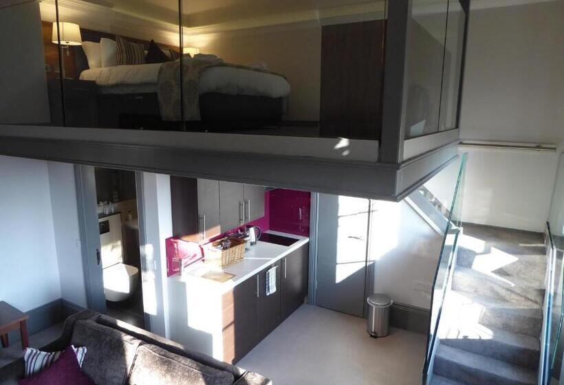 جناح دوبلكس, Court Residence Apart