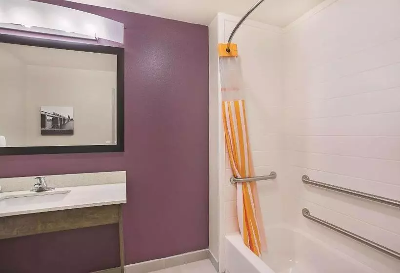 身障者適用スタンダードルーム, La Quinta By Wyndham Chattanooga   Lookout Mtn