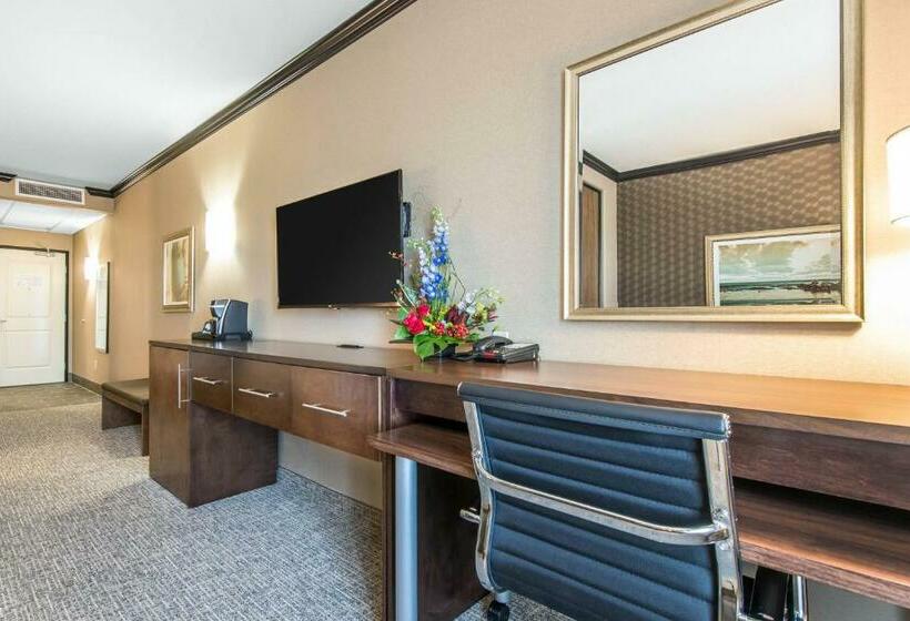Люкс, The Heritage Inn & Suites, Ascend  Collection