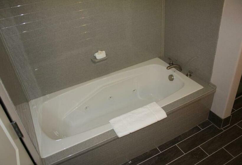 جناح سرير كينج, The Heritage Inn & Suites, Ascend  Collection