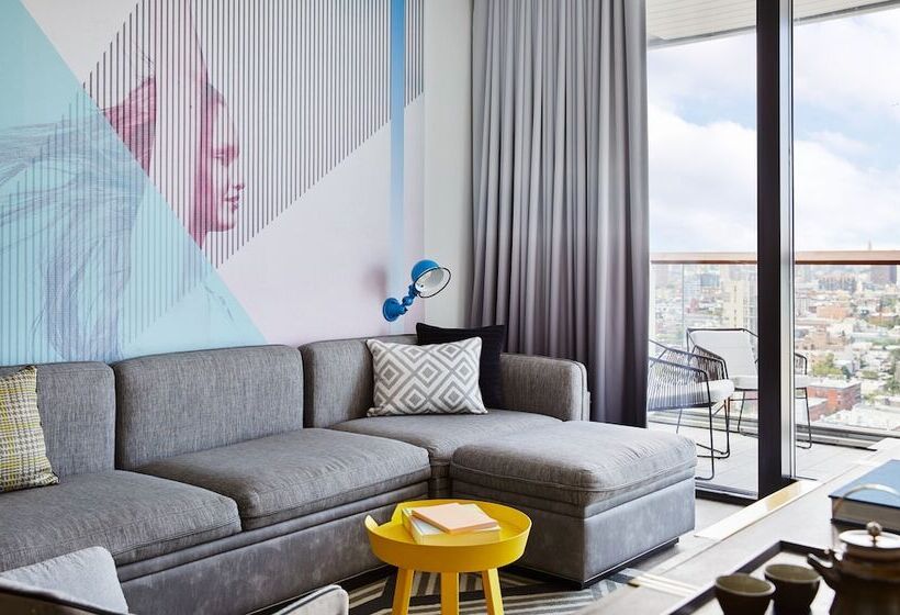 발코니가 있는 스위트, The William Vale