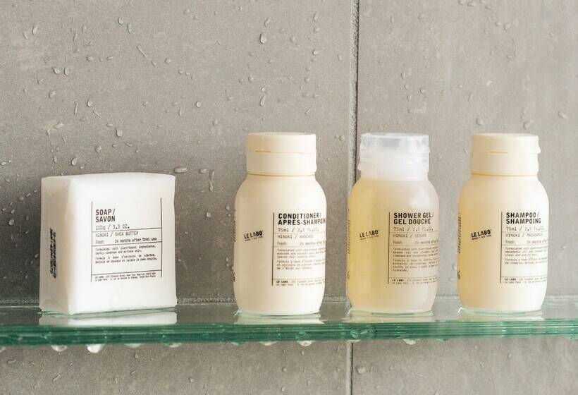 스탠다드 룸 더블 침대, The William Vale