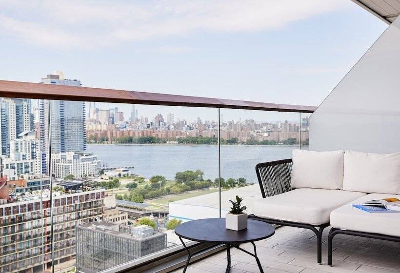 스탠다드 룸 더블 침대, The William Vale