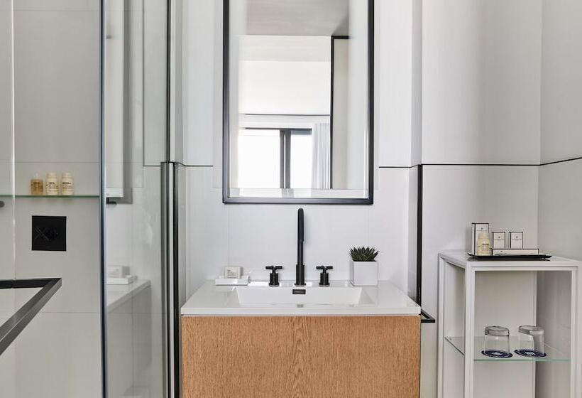 스탠다드 룸 더블 침대 2개, The William Vale