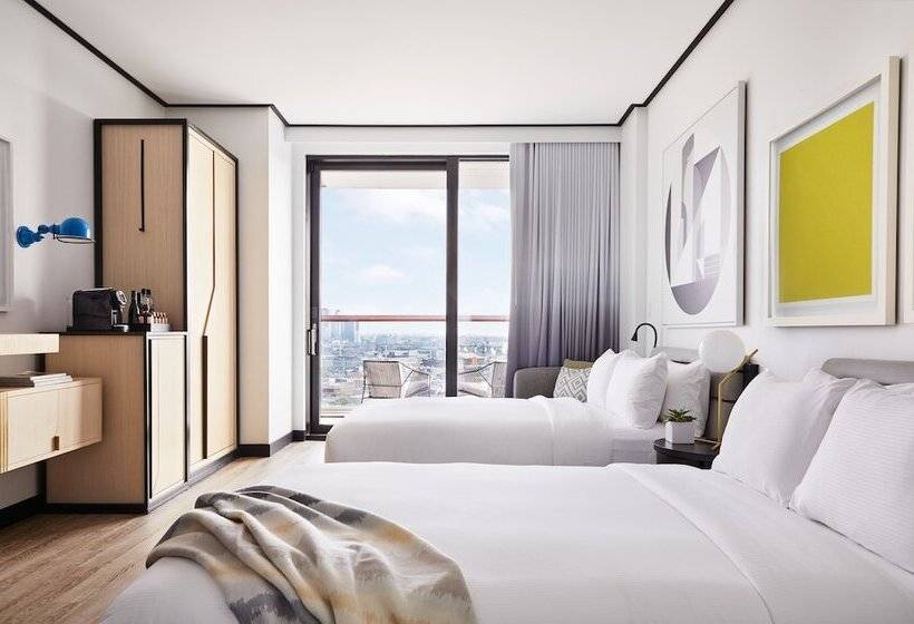 스탠다드 룸 더블 침대 2개, The William Vale