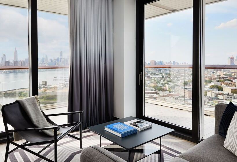 발코니가 있는 스위트, The William Vale