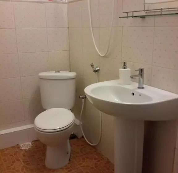 اتاق لوکس سه تخته, Rasa Motel