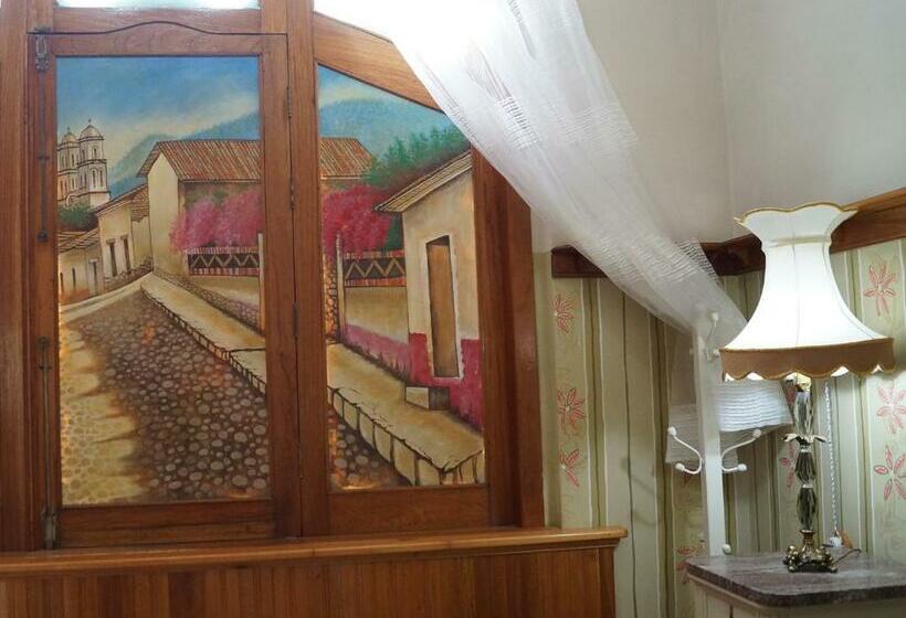 سوییت, Azcami Boutique