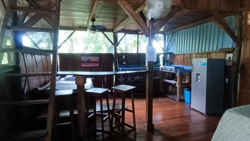 اتاق خانوادگی, Flutterby House Hostel