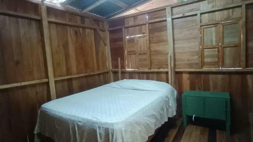 اتاق اکونومی, Flutterby House Hostel