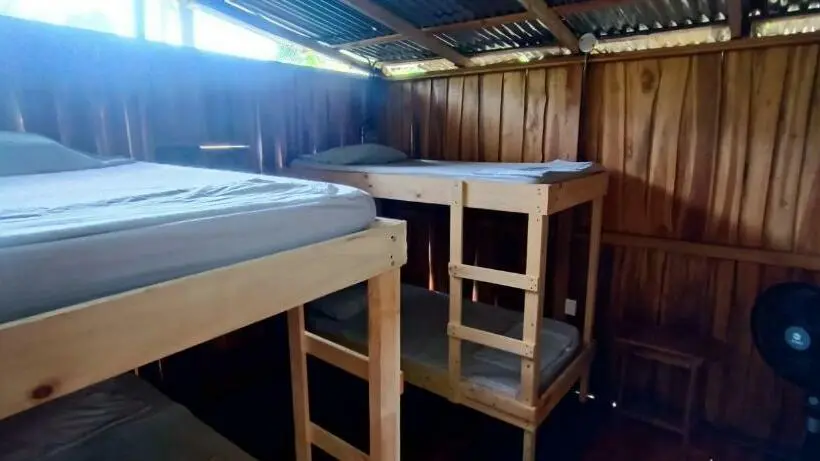 اتاق چهار تخته با دستشویی مشترک, Flutterby House Hostel