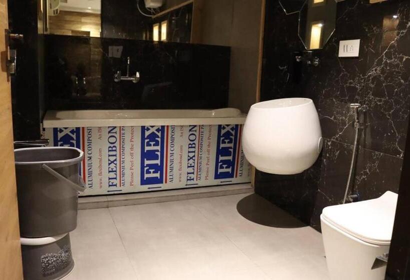 带按摩浴盆的套房, Fabhotel Prime Welcome Palace