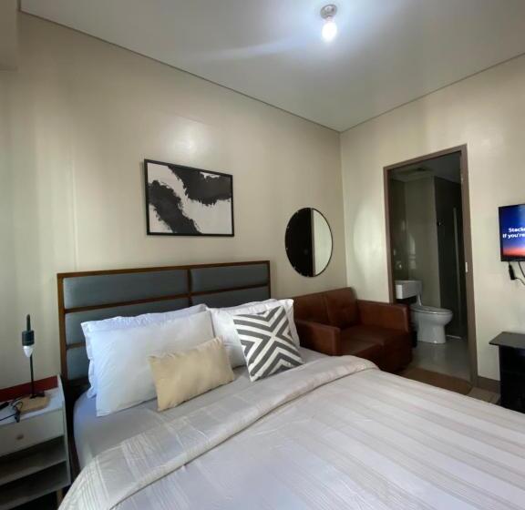 דירה בת חדר שינה 1 עם מרפסת, Near Airport Condotel