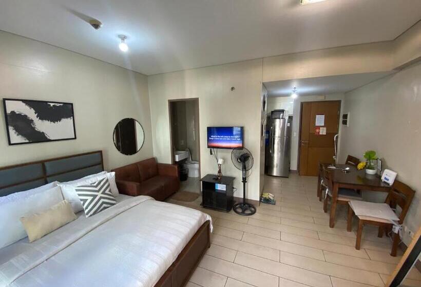 آپارتمان 1 خوابه با بالکن, Near Airport Condotel