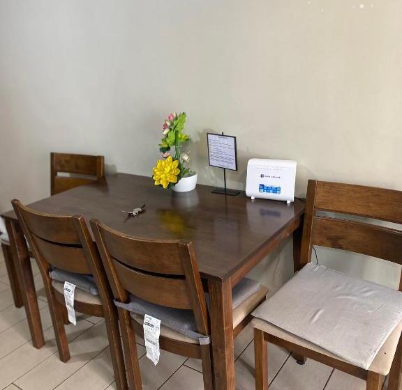 דירה בת חדר שינה 1 עם מרפסת, Near Airport Condotel