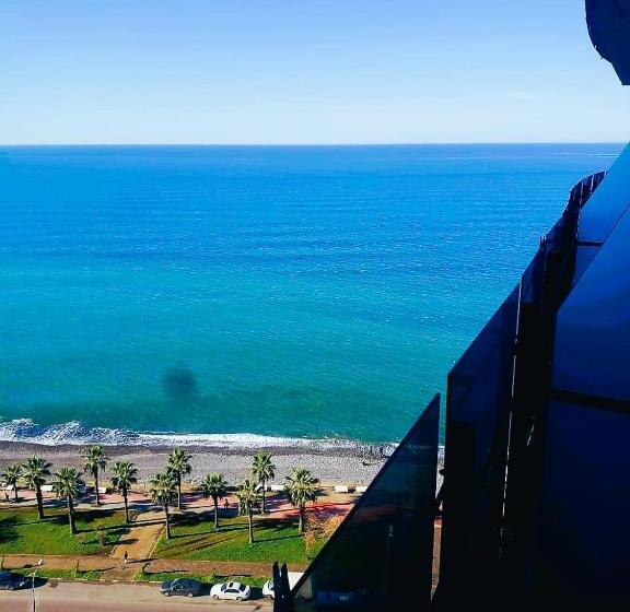 آپارتمان 2 خوابه با چشمانداز دریا, Selazir Apart Hotel Batumi