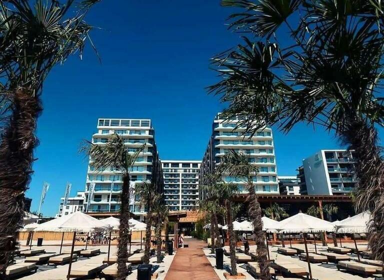 디럭스 스튜디오, Studio Maritime