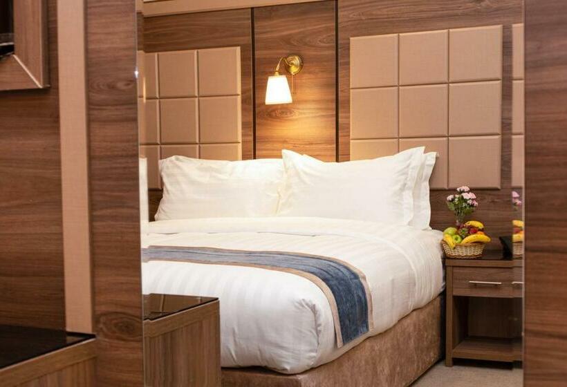 带大床的豪华间, فندق فيردان