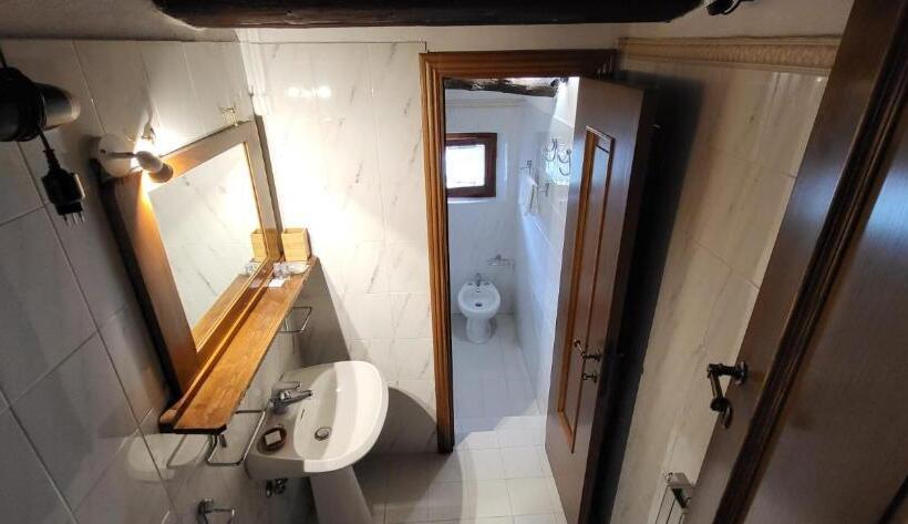 스탠다드 스튜디오 킹침대, Tenuta Colombaio