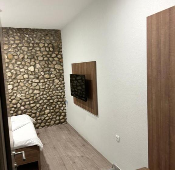 اتاق استاندارد با تراس, Jazina