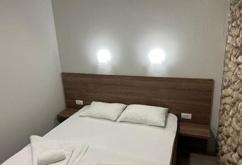 آپارتمان 2 خوابه, Jazina