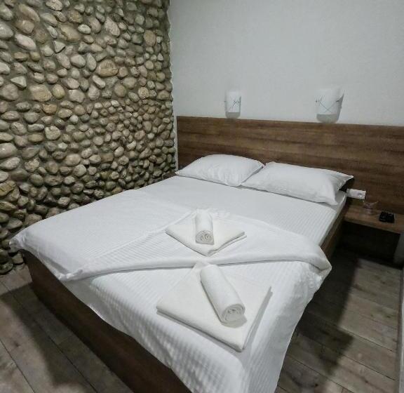 اتاق استاندارد با تراس, Jazina