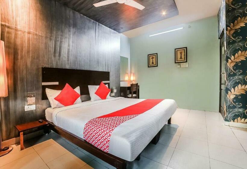 스위트, Collection O Ak Acacia Jazz Club