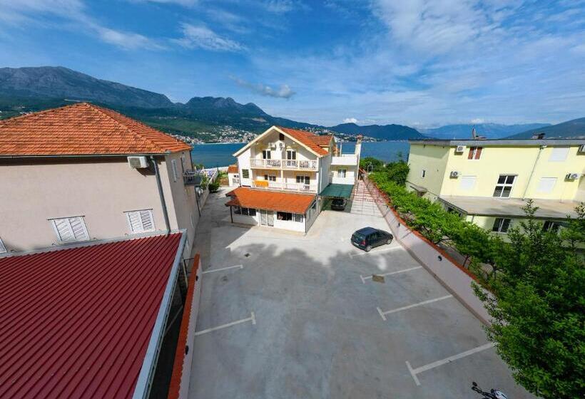 اتاق استاندارد با چشمانداز دریا, Apartments Maxi Katić